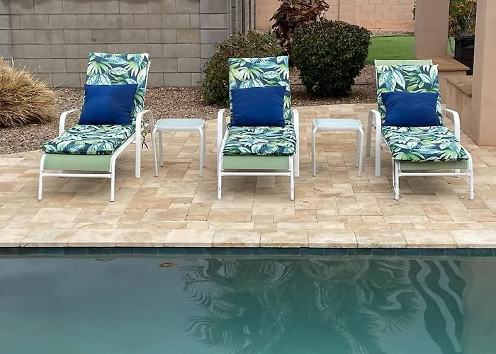 Luxurious Lehi, Heated Pool & Pirate Ship Holiday home