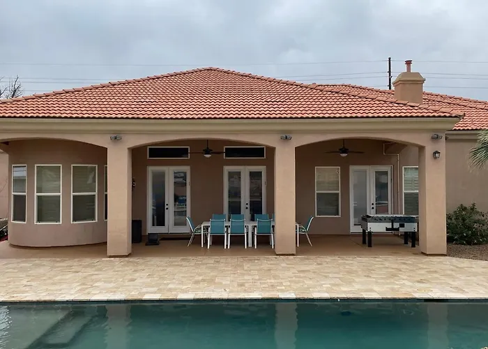 Luxurious Lehi, Heated Pool & Pirate Ship Holiday home Mesa