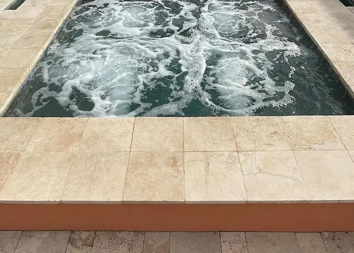 Holiday home Luxurious Lehi, Heated Pool & Pirate Ship