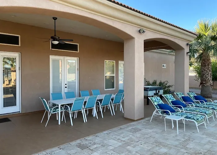 Luxurious Lehi, Heated Pool & Pirate Ship Holiday home *